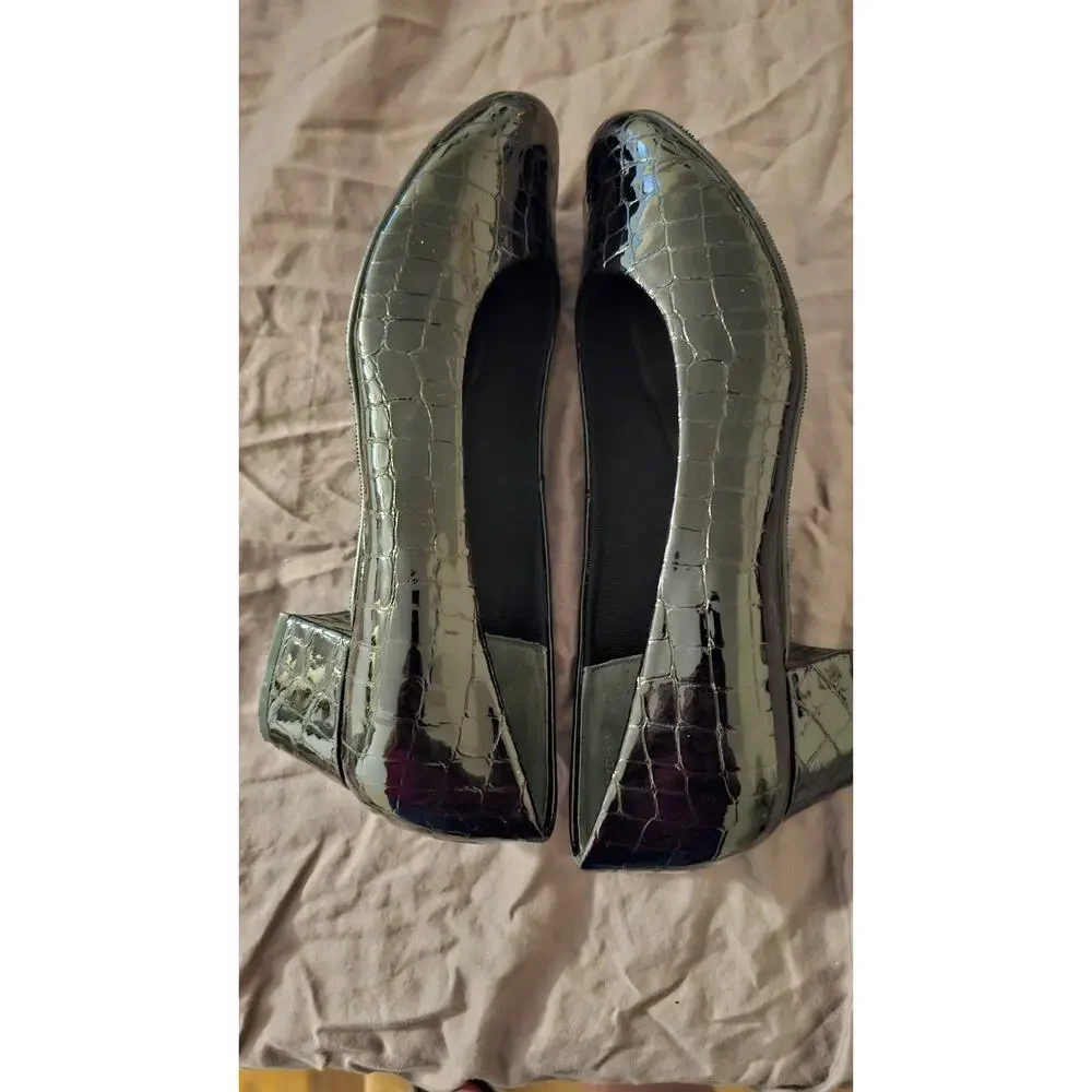 NWOB Mark Klemp Croc Embossed Pump Slip on Size 11